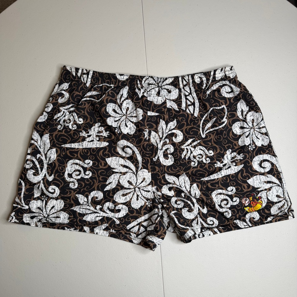 Walt Disney World Mickey Mouse Tropical Hibiscus Mens XL Shorts Black Brown